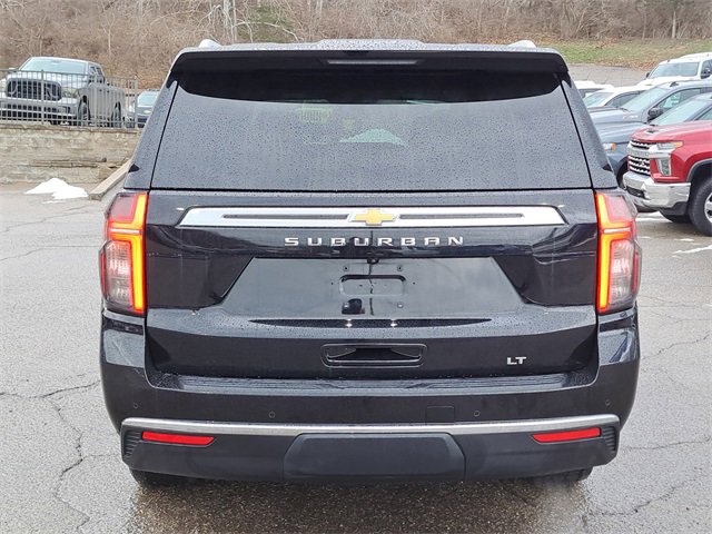 Used 2024 Chevrolet Suburban LT image 4