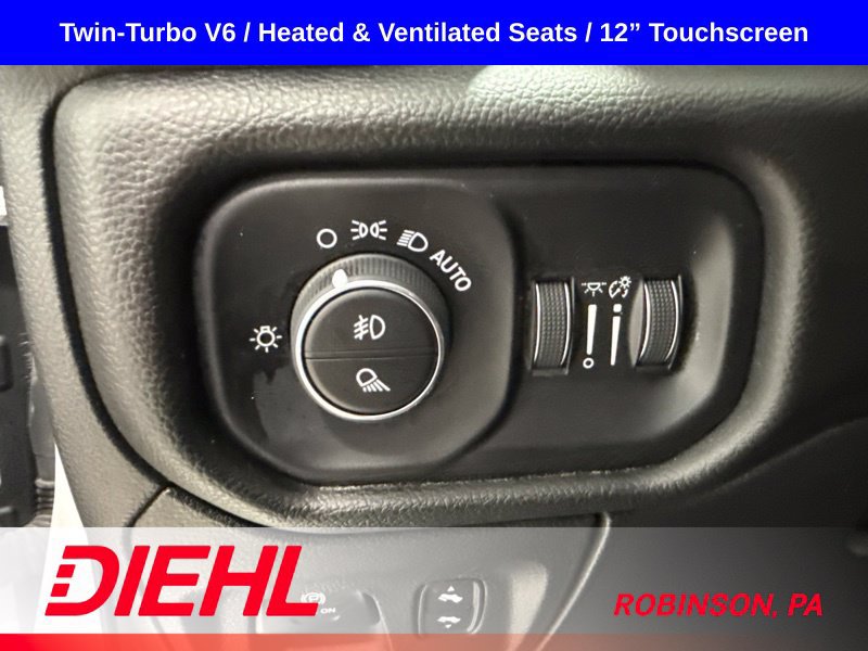 Used 2025 RAM 1500 Laramie AWD/4WD image 25