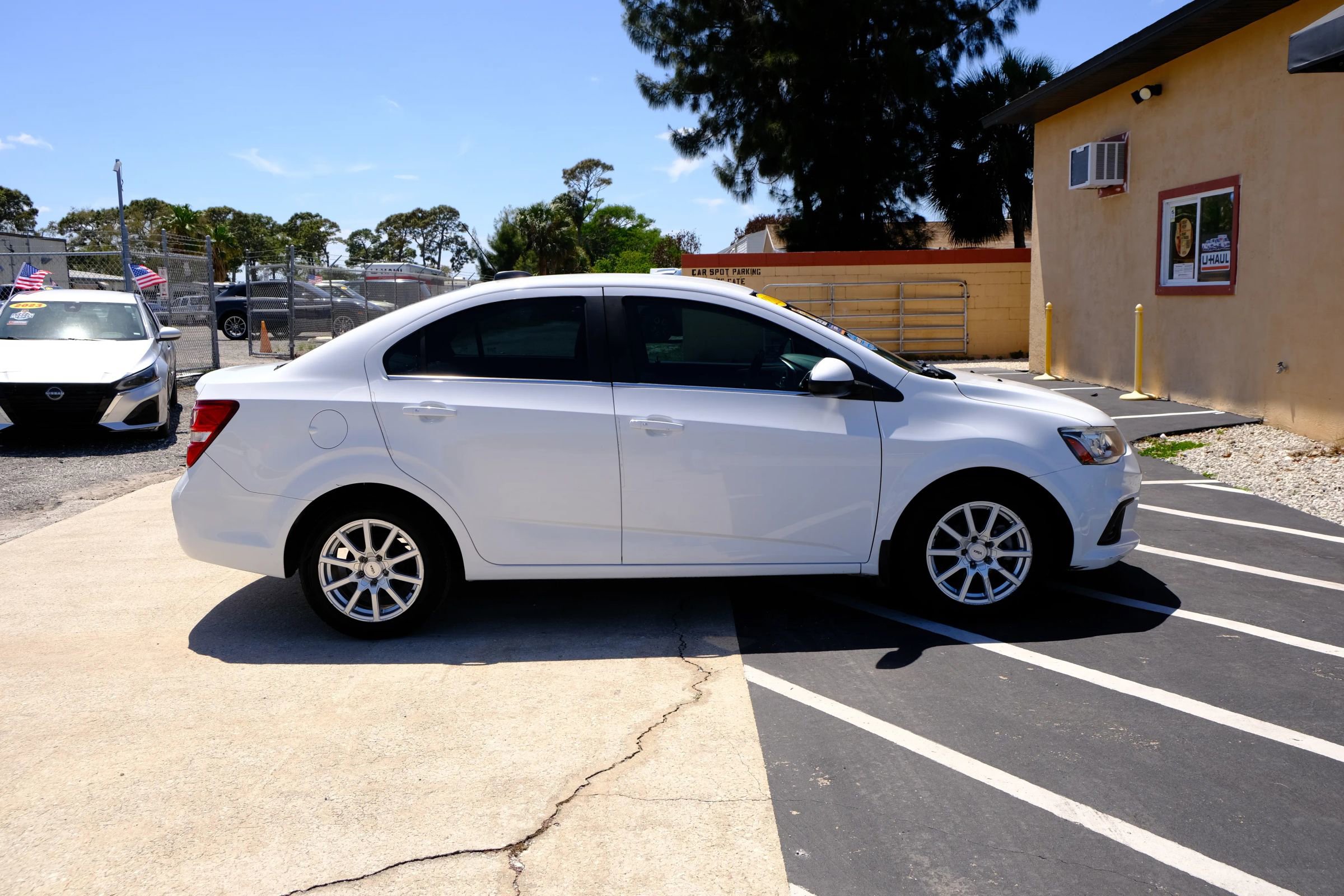 Used 2018 Chevrolet Sonic Premier w/ Driver Confidence Package FWD image 7