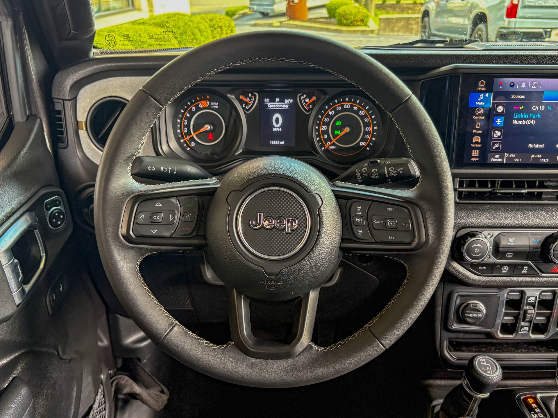 Used 2025 Jeep Wrangler Unlimited Sport AWD/4WD image 28