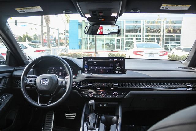 Used 2025 Honda Accord Sport image 18