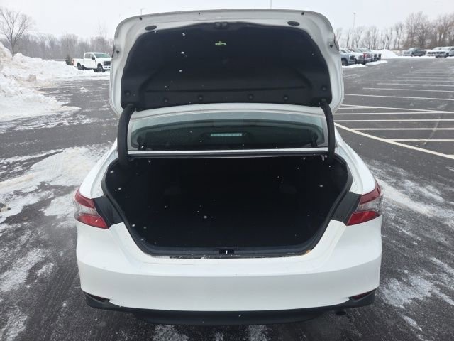Used 2024 Toyota Camry LE image 15