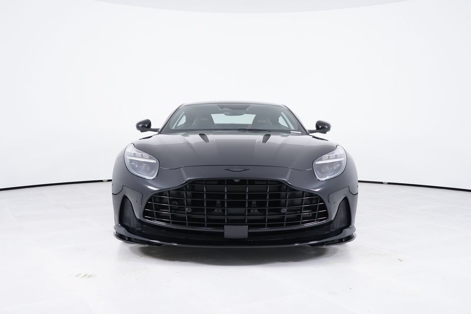 Used 2026 Aston Martin DB12 Coupe RWD image 10