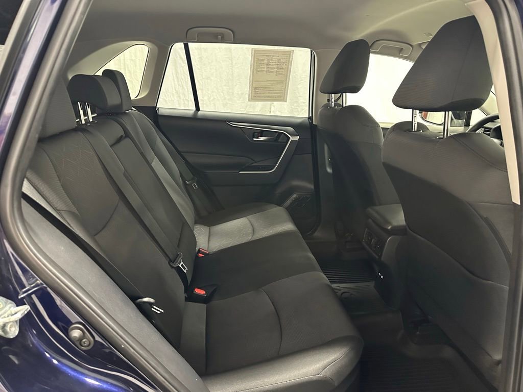 Used 2025 Toyota RAV4 XLE AWD/4WD image 53