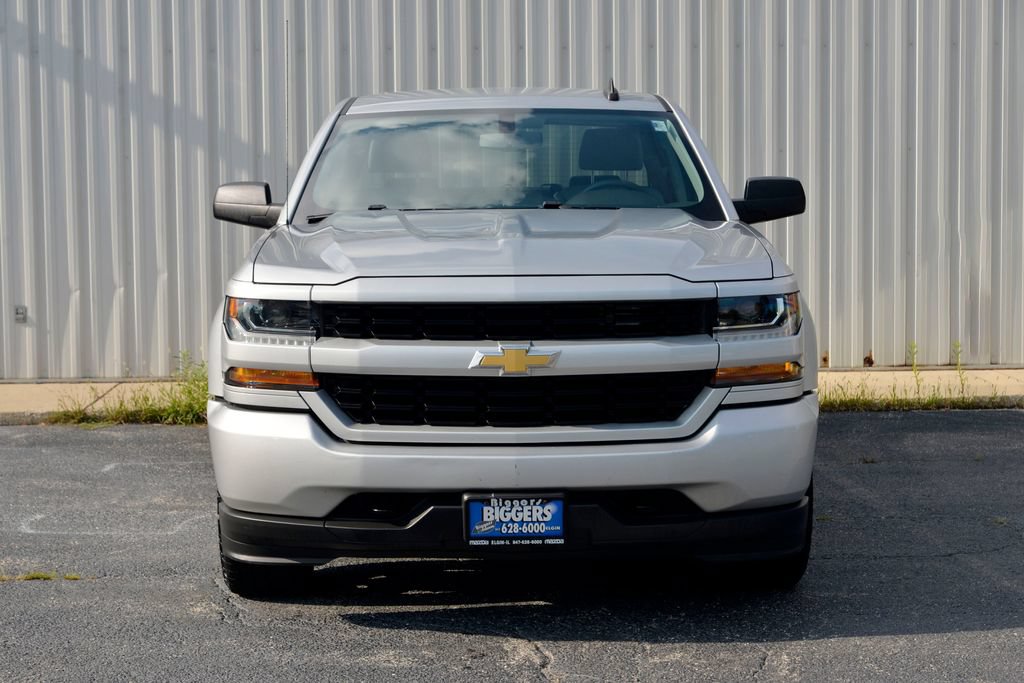 Used 2018 Chevrolet Silverado 1500 Custom w/ Custom Convenience Package AWD/4WD image 3