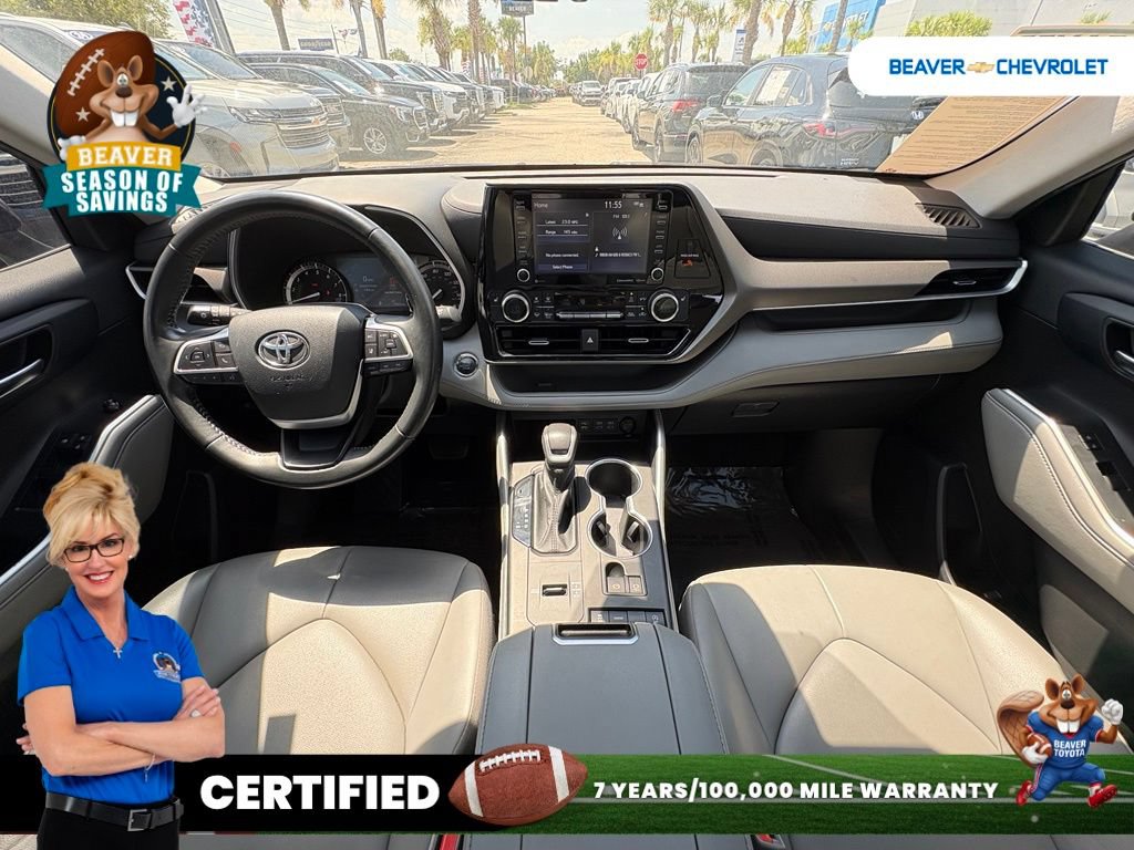 Used 2022 Toyota Highlander XLE FWD image 22