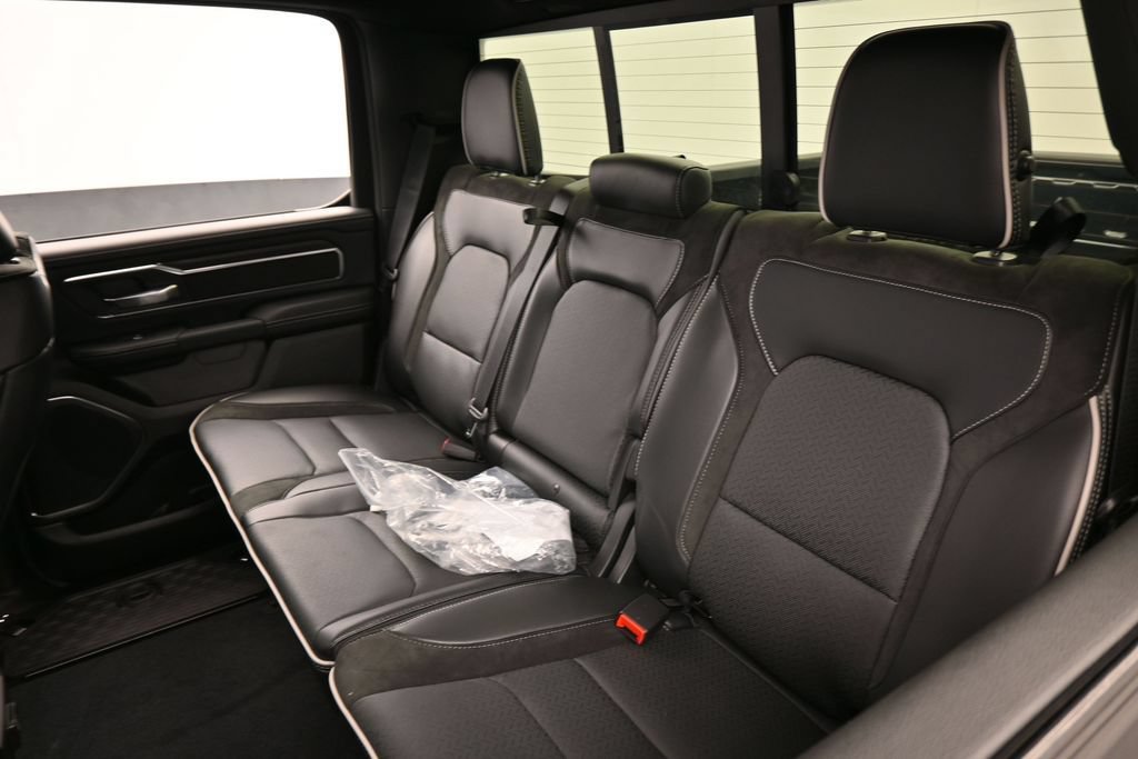 Used 2026 RAM 1500 Laramie AWD/4WD image 39
