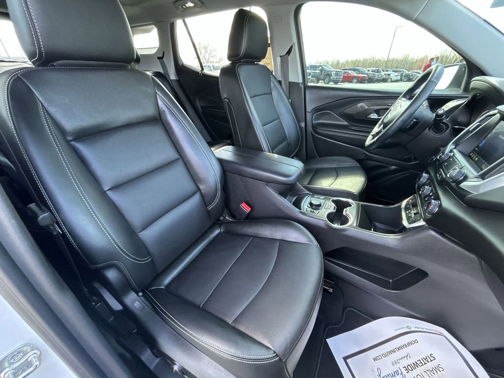 Used 2024 GMC Terrain SLT w/ Tech Package image 30