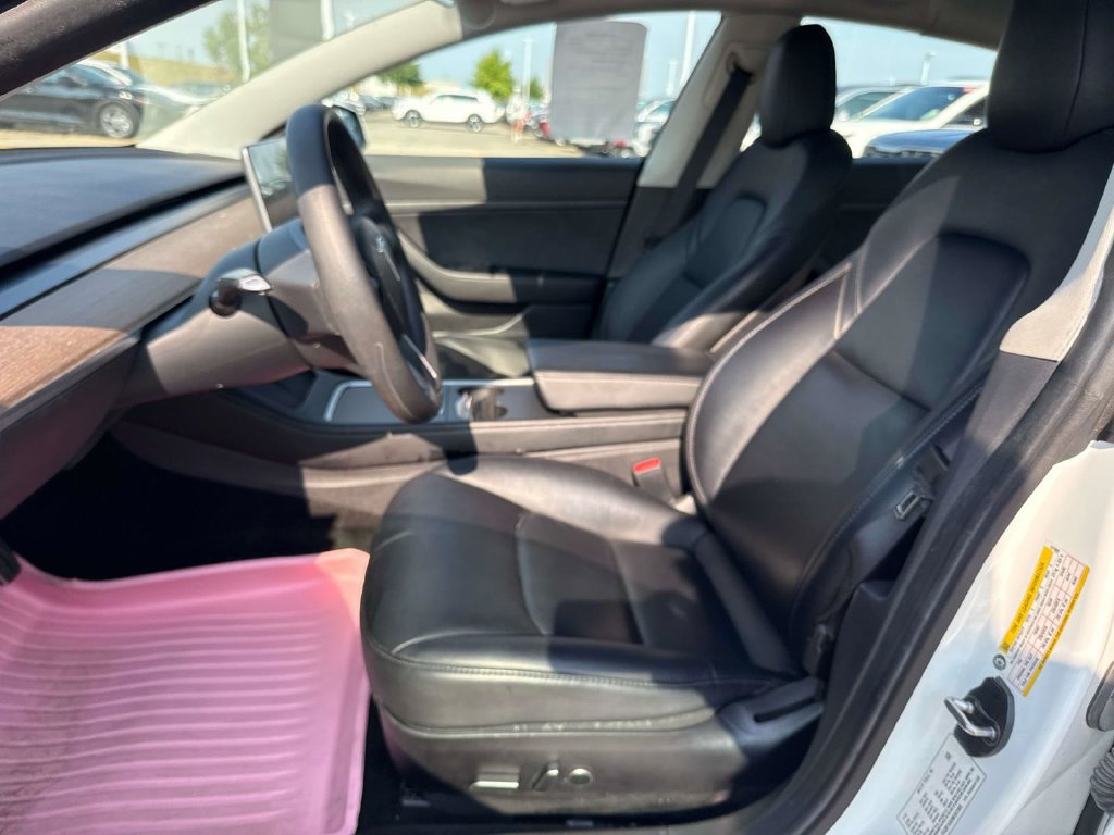 Used 2021 Tesla Model 3 Standard Range Plus RWD image 29