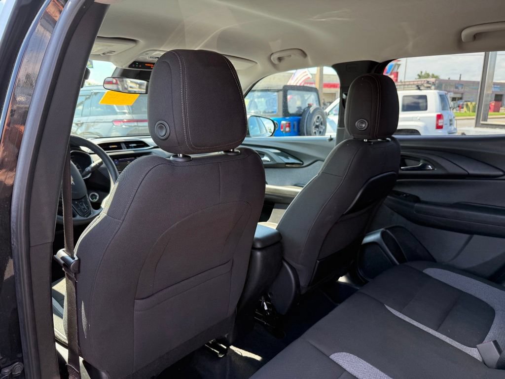 Used 2023 Chevrolet TrailBlazer LT AWD/4WD image 11