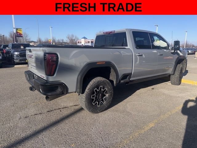 Used 2024 GMC Sierra 2500 AT4X image 5