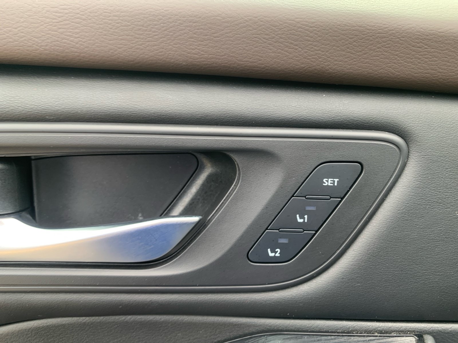 Used 2023 Nissan Rogue SL w/ SL Premium Package FWD image 18
