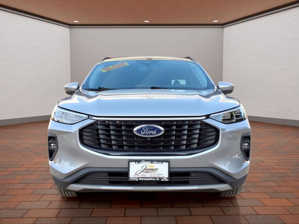 Used 2024 Ford Escape SE w/ PHEV Premium Package FWD image 2
