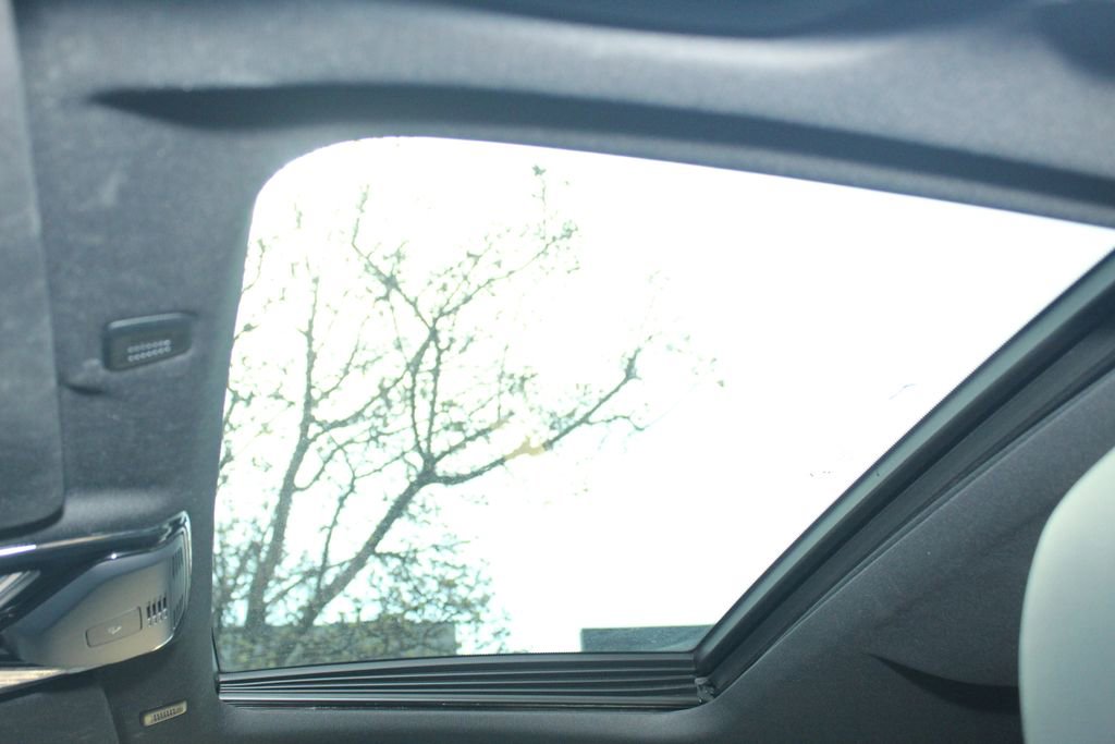 Certified 2023 BMW 540i xDrive w/ Executive Package image 24