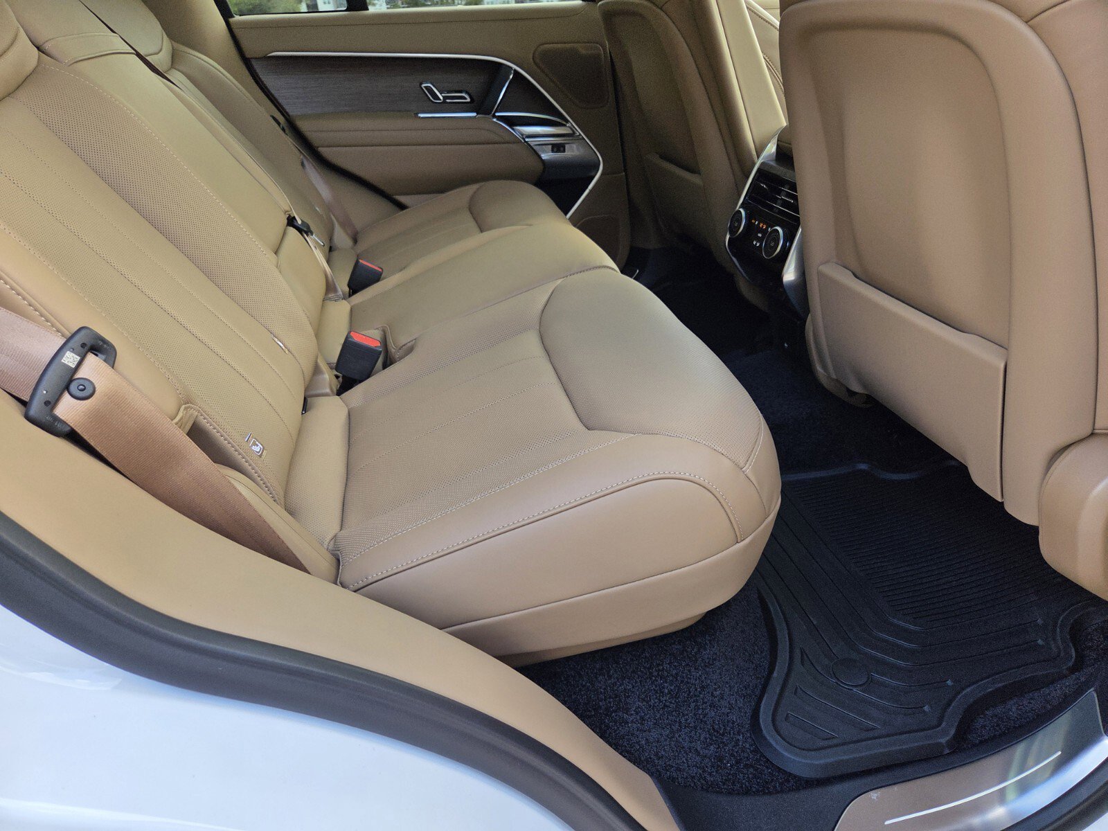 New 2025 Land Rover Range Rover SE image 5