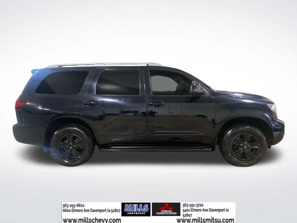 Used 2019 Toyota Sequoia SR5 AWD/4WD image 4