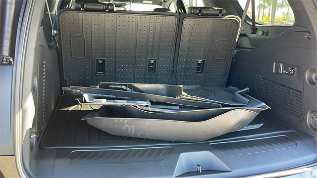 New 2026 Chevrolet Suburban LT w/ Comfort Package image 32