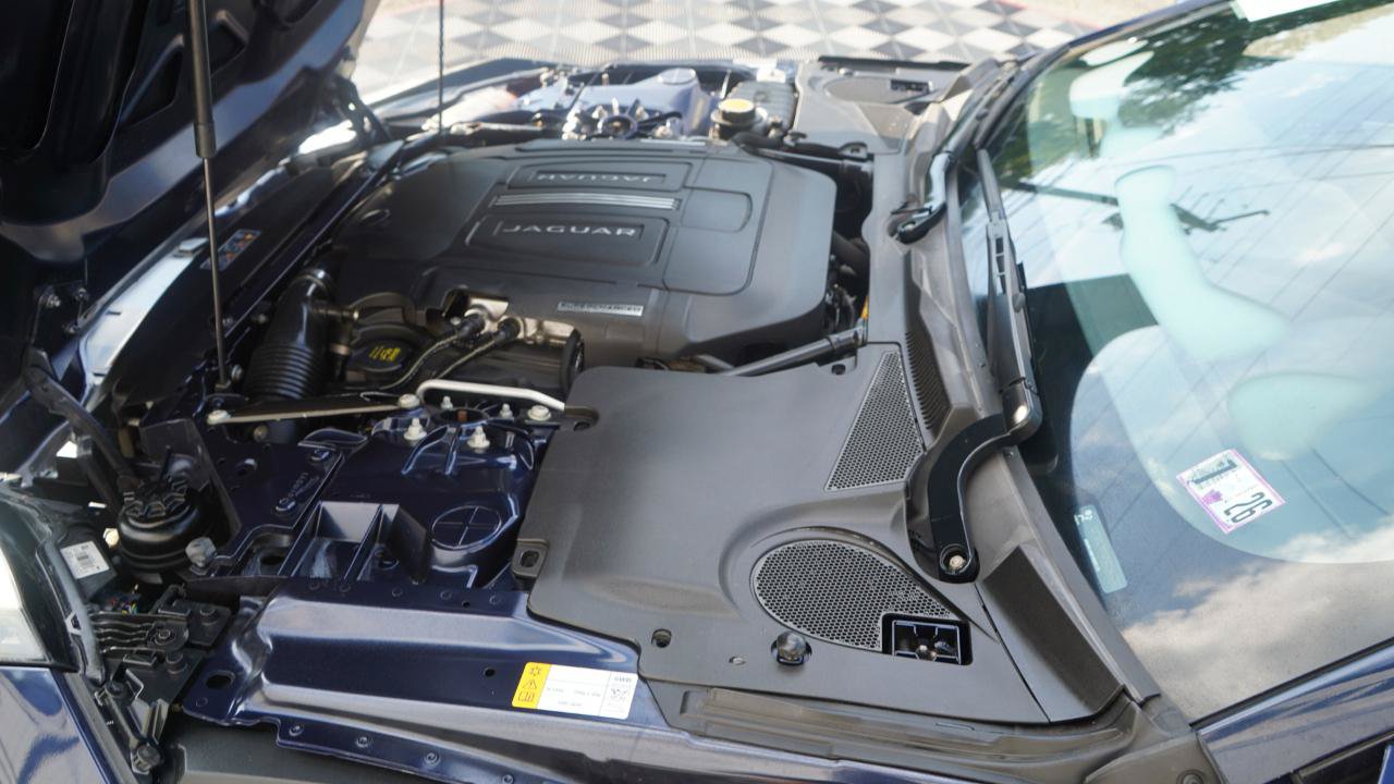 Used 2014 Jaguar F-TYPE Convertible RWD image 78
