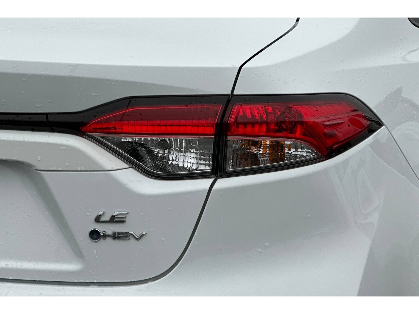 Used 2025 Toyota Corolla LE w/ LE Premium Package FWD image 30