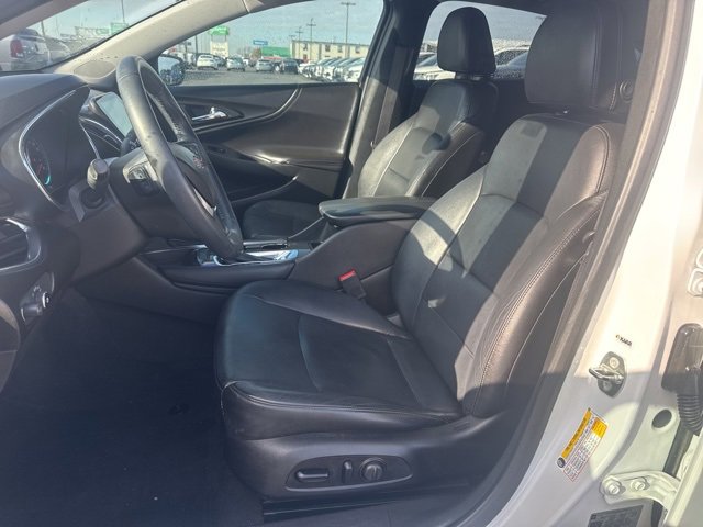 Used 2018 Chevrolet Malibu LT w/ Leather Package image 16