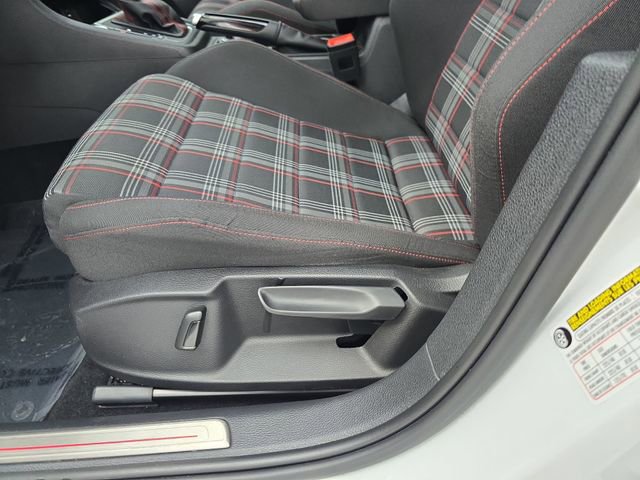 Used 2017 Volkswagen GTI Sport image 26