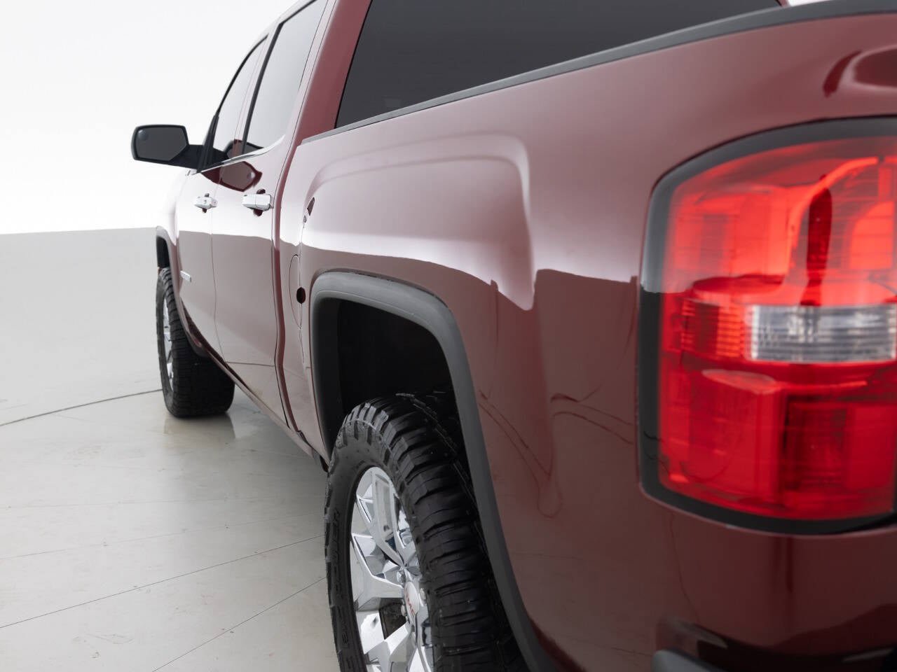 Used 2014 GMC Sierra 1500 SLT w/ SLT Crew Cab Value Package image 13