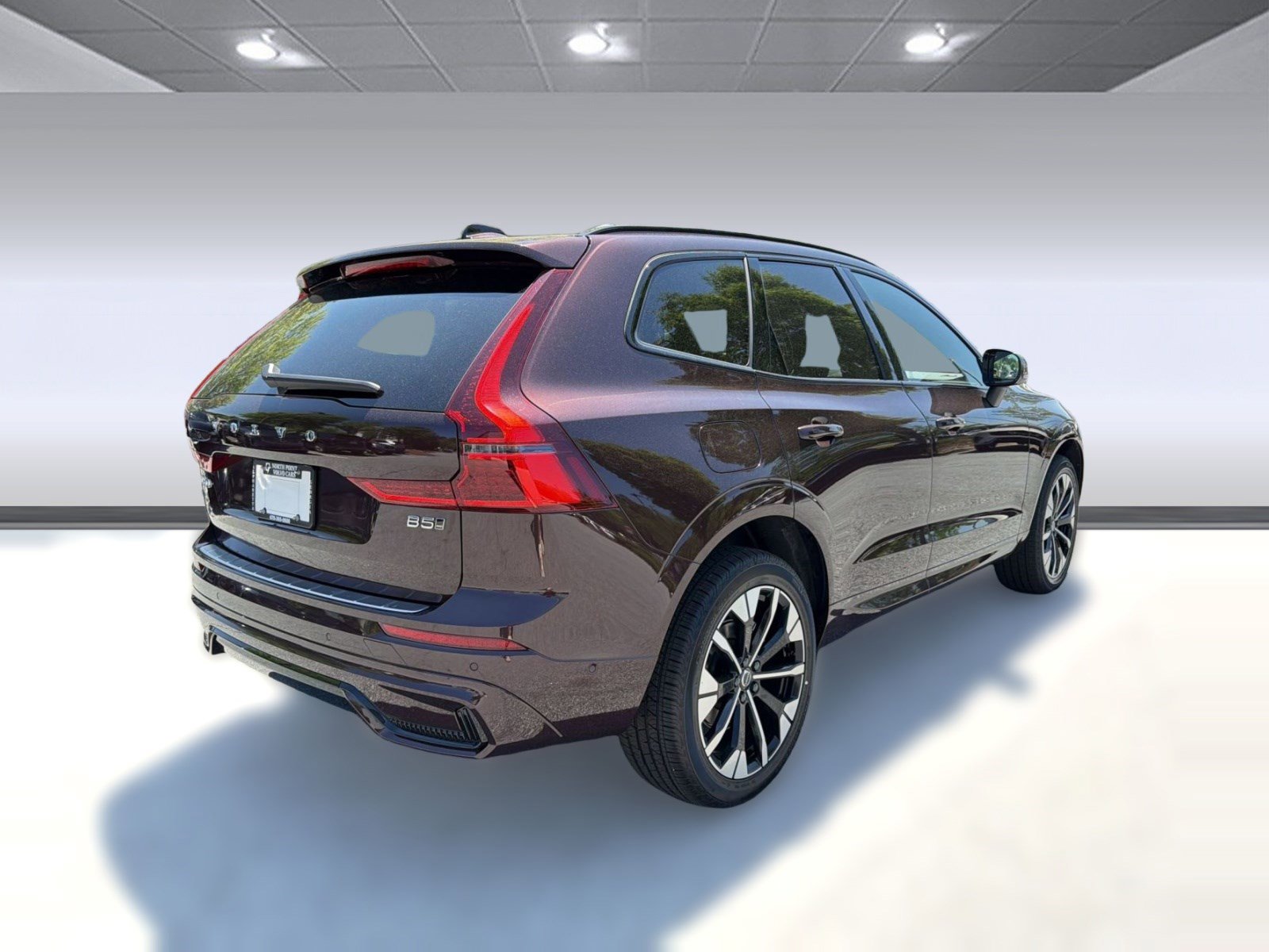 New 2026 Volvo XC60 B5 Plus w/ Climate Package AWD/4WD image 9