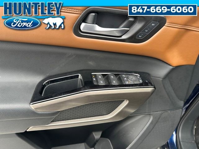 Used 2024 Nissan Pathfinder Platinum w/ Lighting Package (N92) image 23