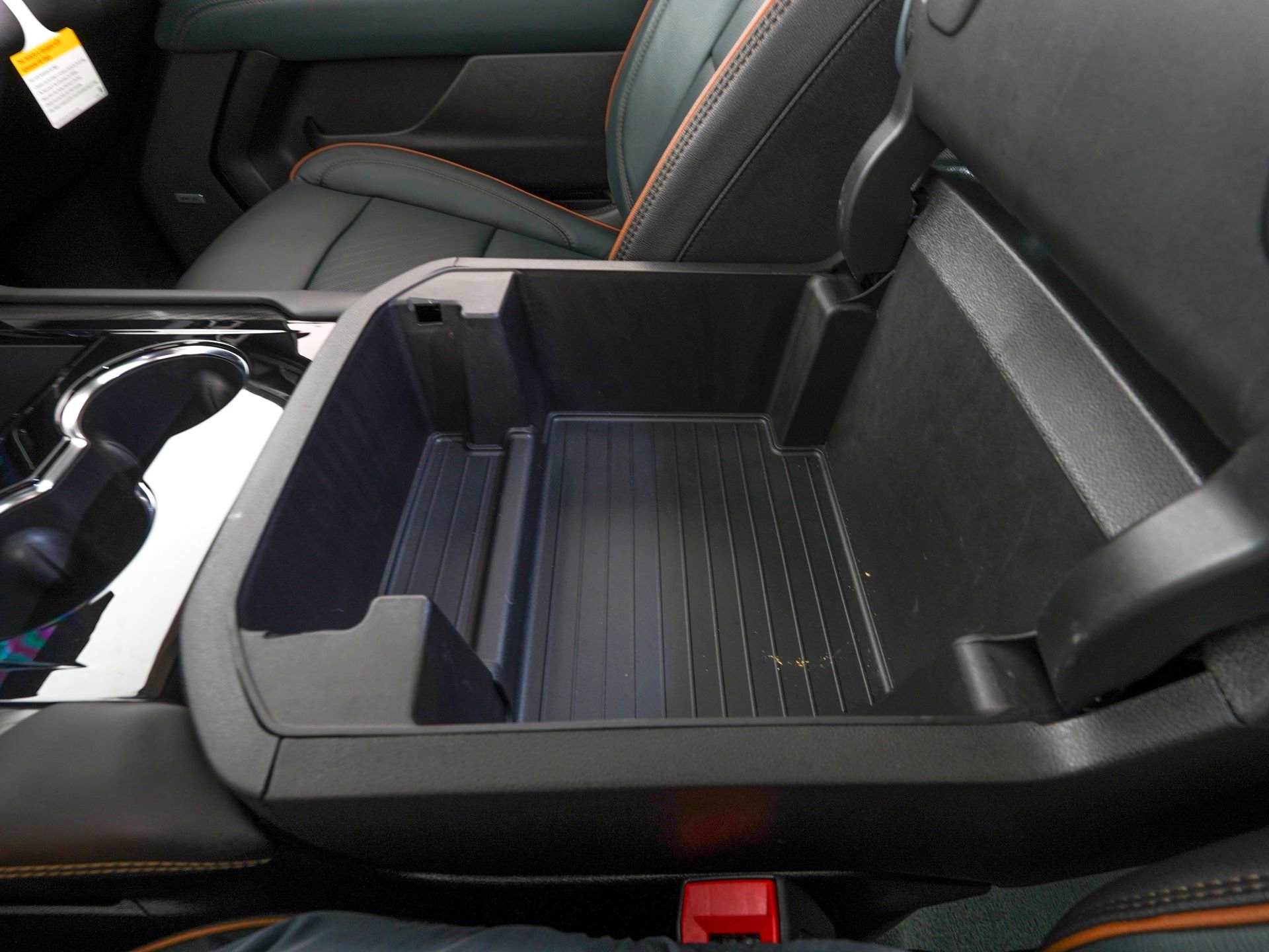 Used 2026 GMC Yukon AT4 w/ AT4 Premium Plus Package image 33