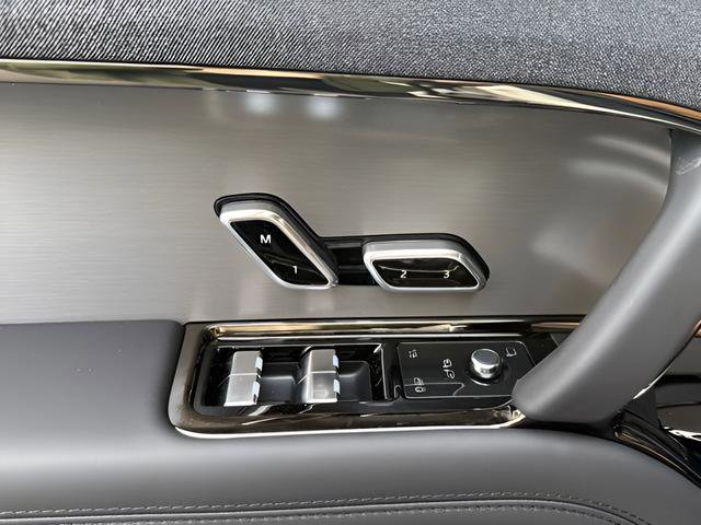 New 2026 Land Rover Range Rover Sport Dynamic SE AWD/4WD image 16