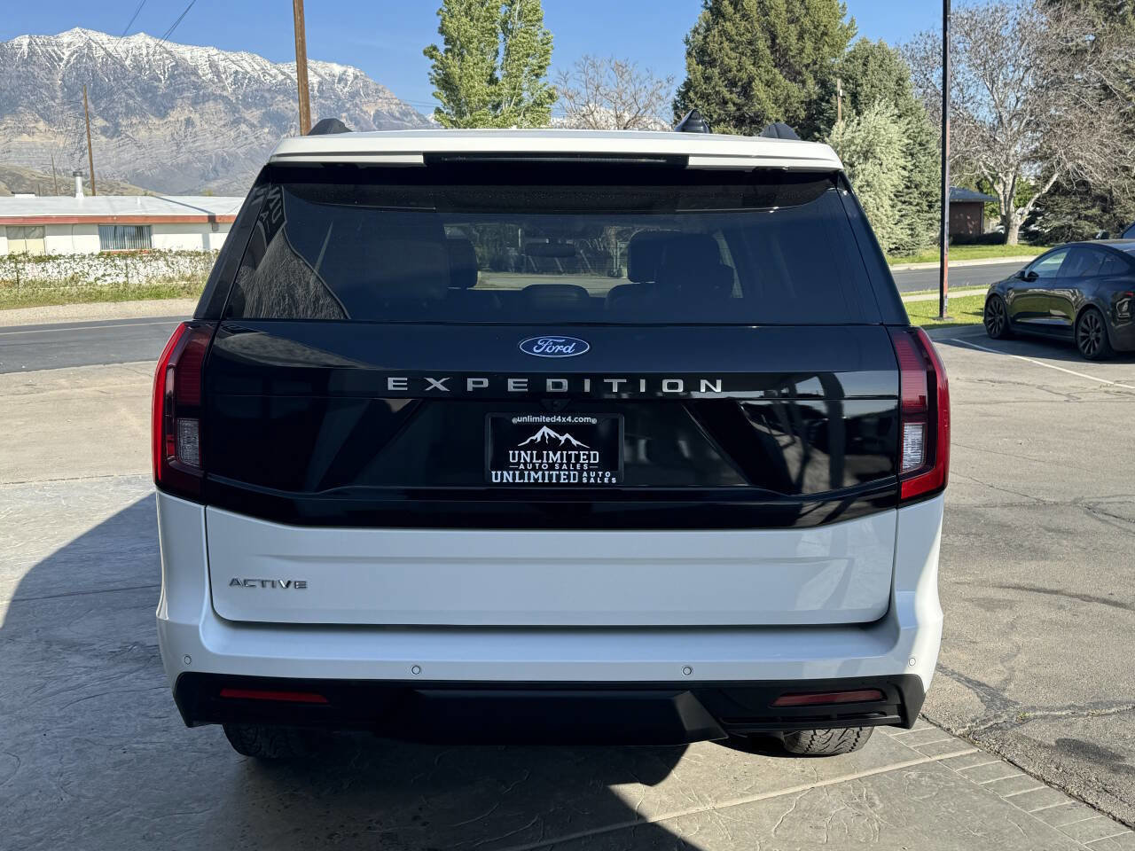 Used 2025 Ford Expedition Active AWD/4WD image 38