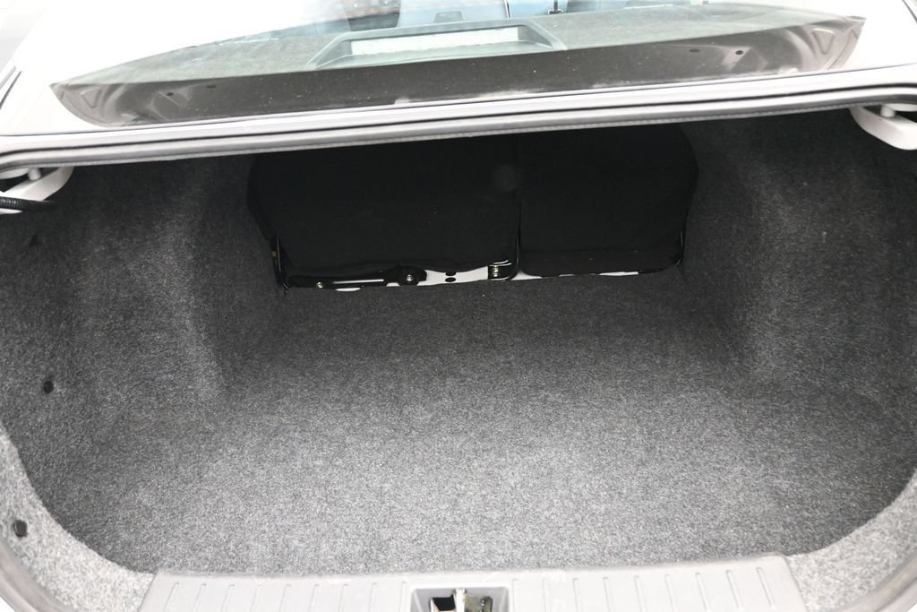 Used 2025 Nissan Versa SV FWD image 17