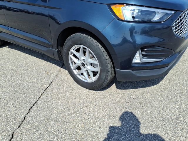 Certified 2023 Ford Edge SEL w/ Convenience Package AWD/4WD image 4