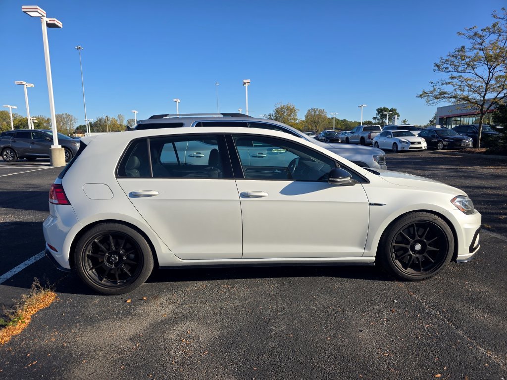 Used 2018 Volkswagen Golf R 4-Door AWD/4WD image 8