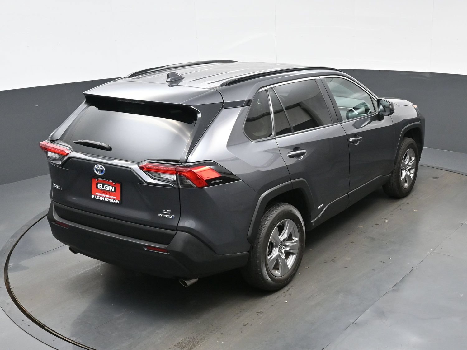 Used 2022 Toyota RAV4 LE AWD/4WD image 38
