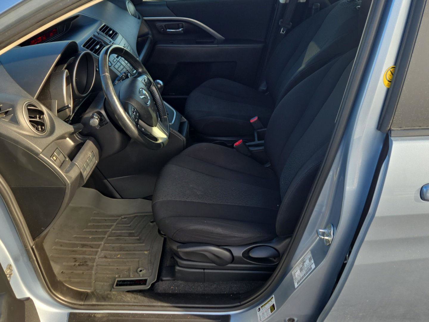 Used 2012 MAZDA MAZDA5 Touring w/ Moonroof & Audio Pkg image 14