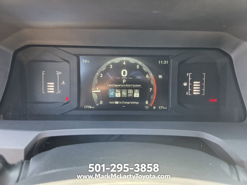 Used 2025 Toyota Tacoma SR5 AWD/4WD image 23