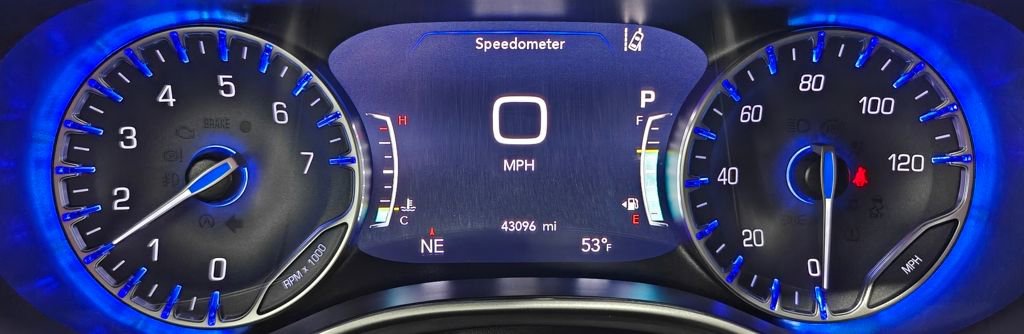 Used 2025 Chrysler Pacifica Select image 60