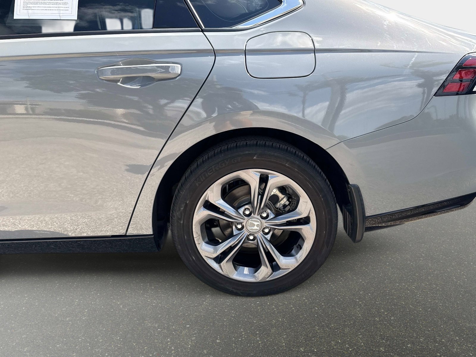 Used 2024 Honda Accord EX-L image 9