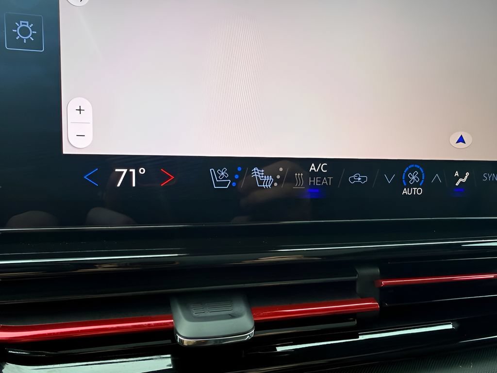 Used 2025 Chevrolet Silverado EV RST AWD/4WD image 9