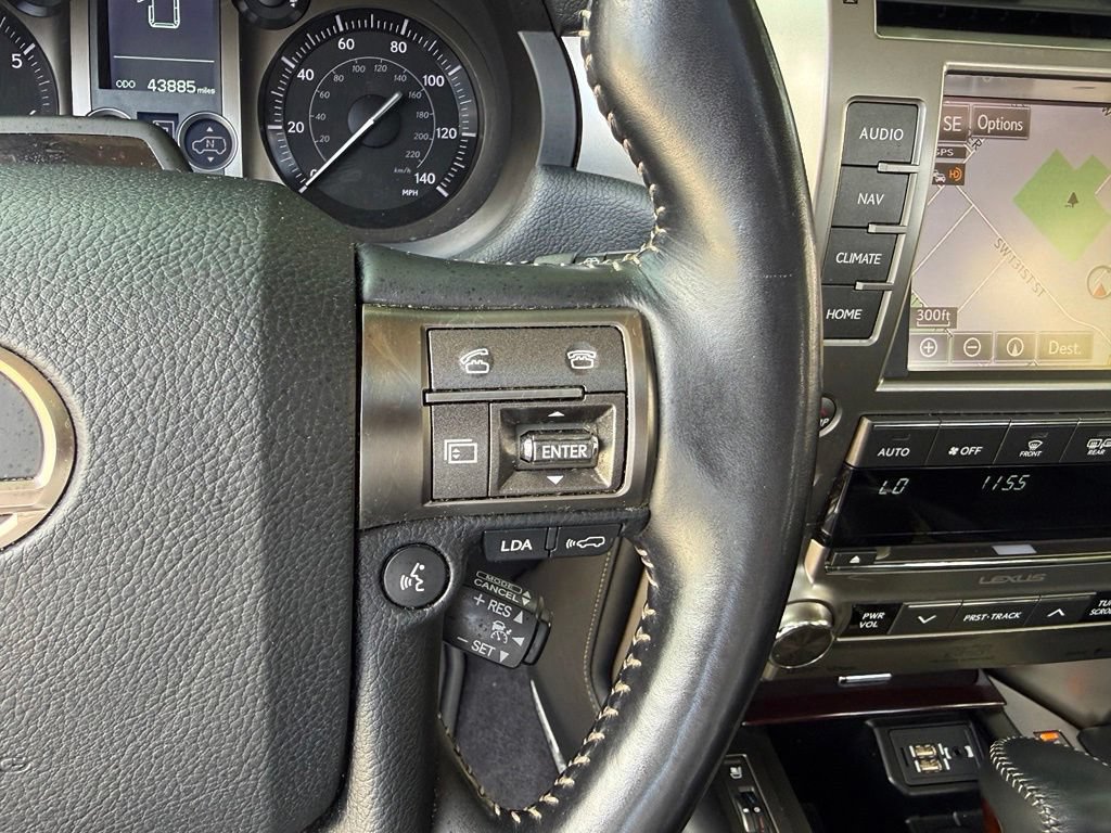 Used 2017 Lexus GX 460 Luxury AWD/4WD image 20