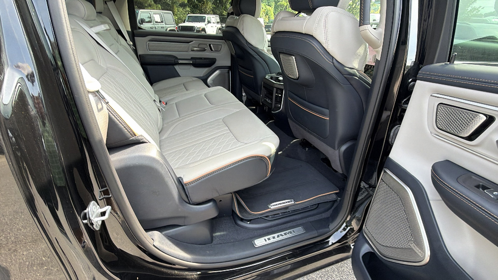 Used 2025 RAM 1500 Tungsten AWD/4WD image 22