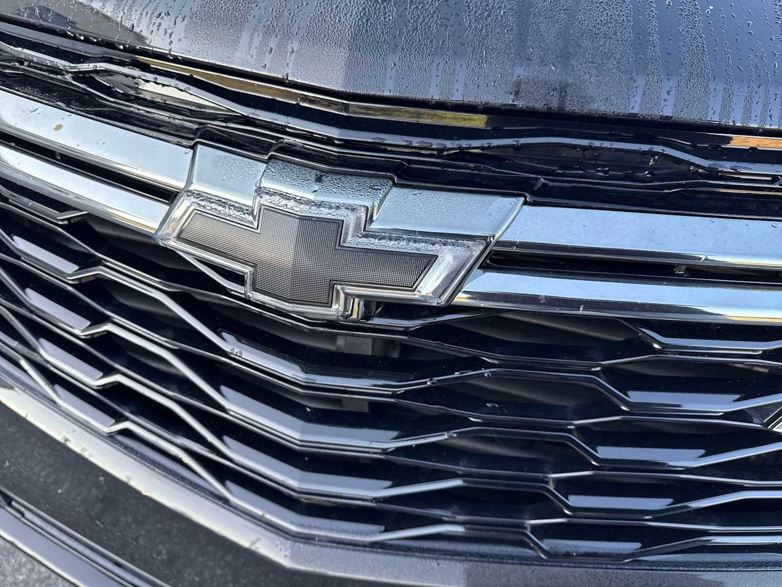 Used 2022 Chevrolet Equinox RS w/ LPO, Floor Liner Package AWD/4WD image 13