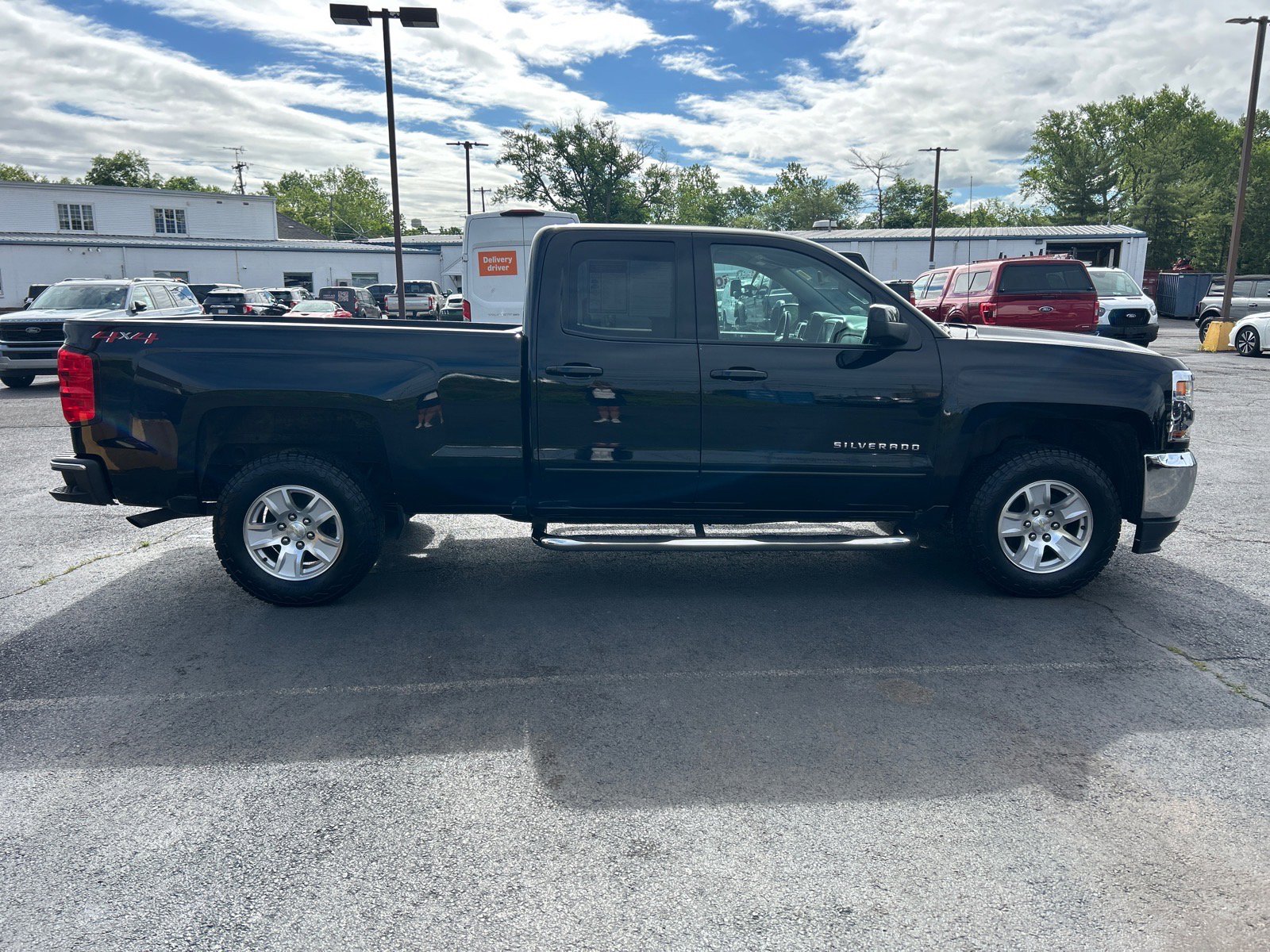 Used 2018 Chevrolet Silverado 1500 LT AWD/4WD image 13