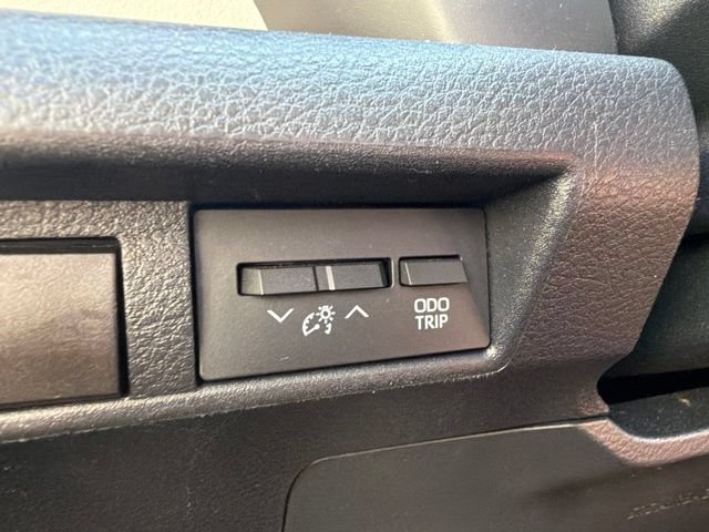 Used 2021 Toyota Sienna XLE FWD image 29