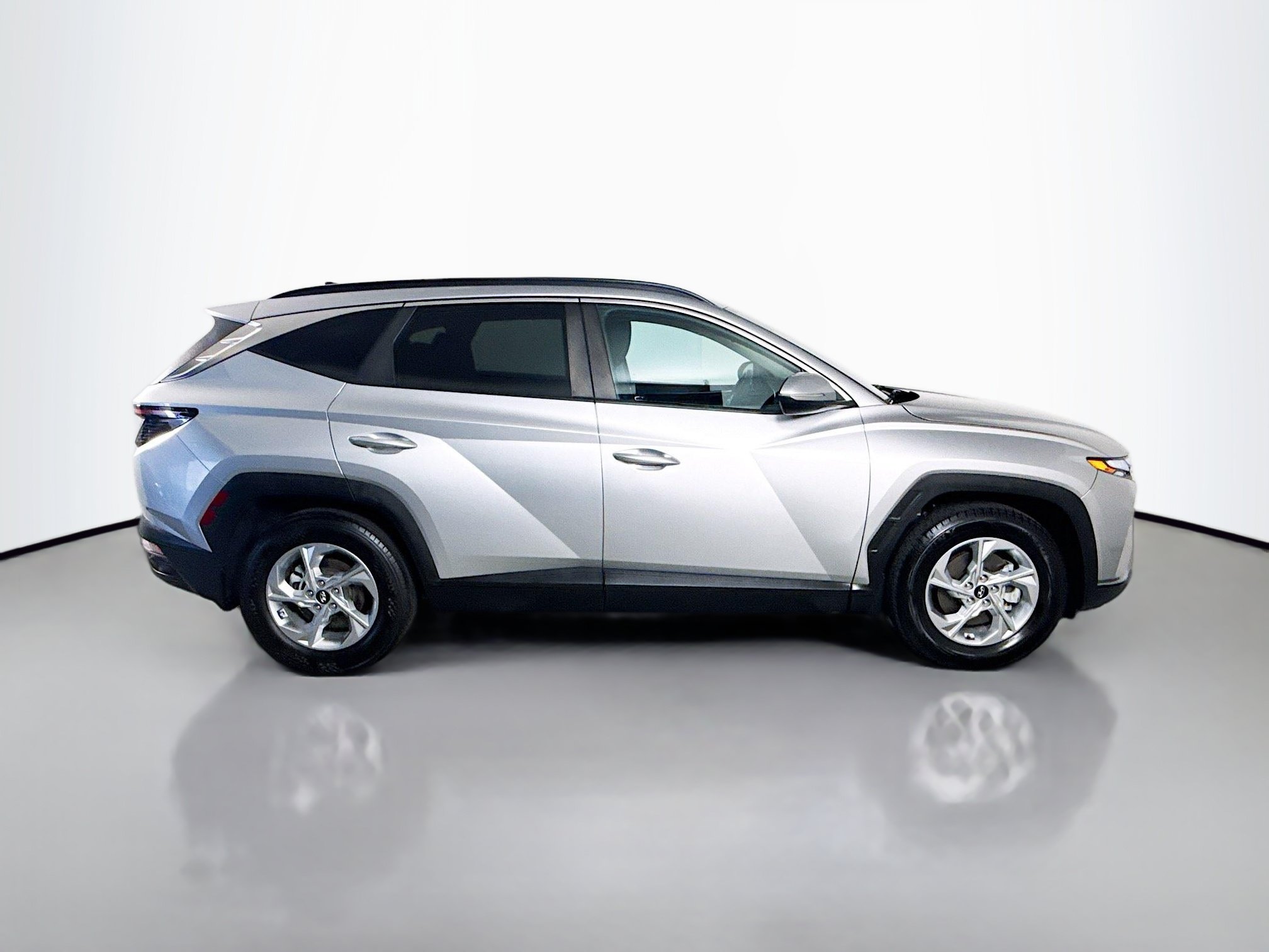 Used 2023 Hyundai Tucson SEL FWD image 11