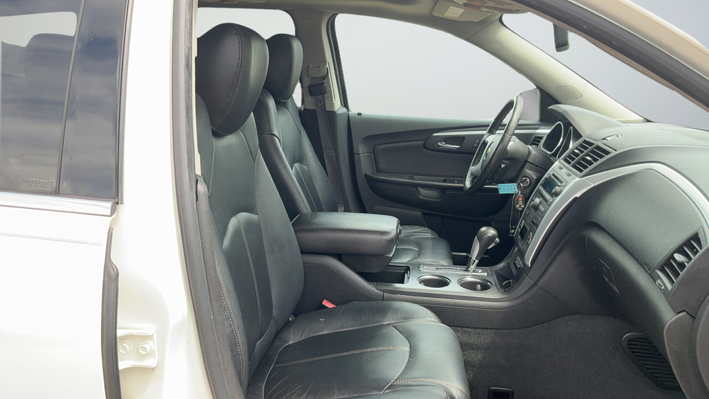 Used 2011 Chevrolet Traverse LT w/ Personal Connectivity Package FWD image 20