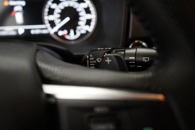 Used 2023 Mitsubishi Outlander SE image 28