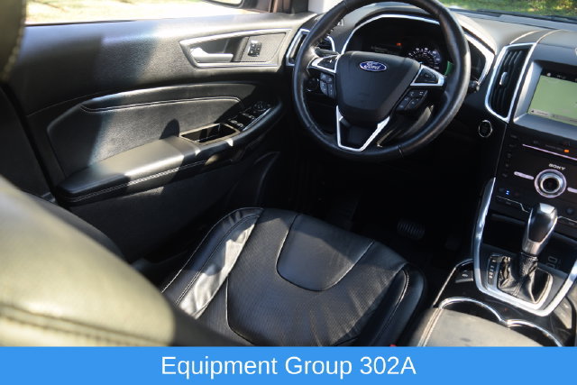Used 2017 Ford Edge Titanium w/ Equipment Group 302A AWD/4WD image 2