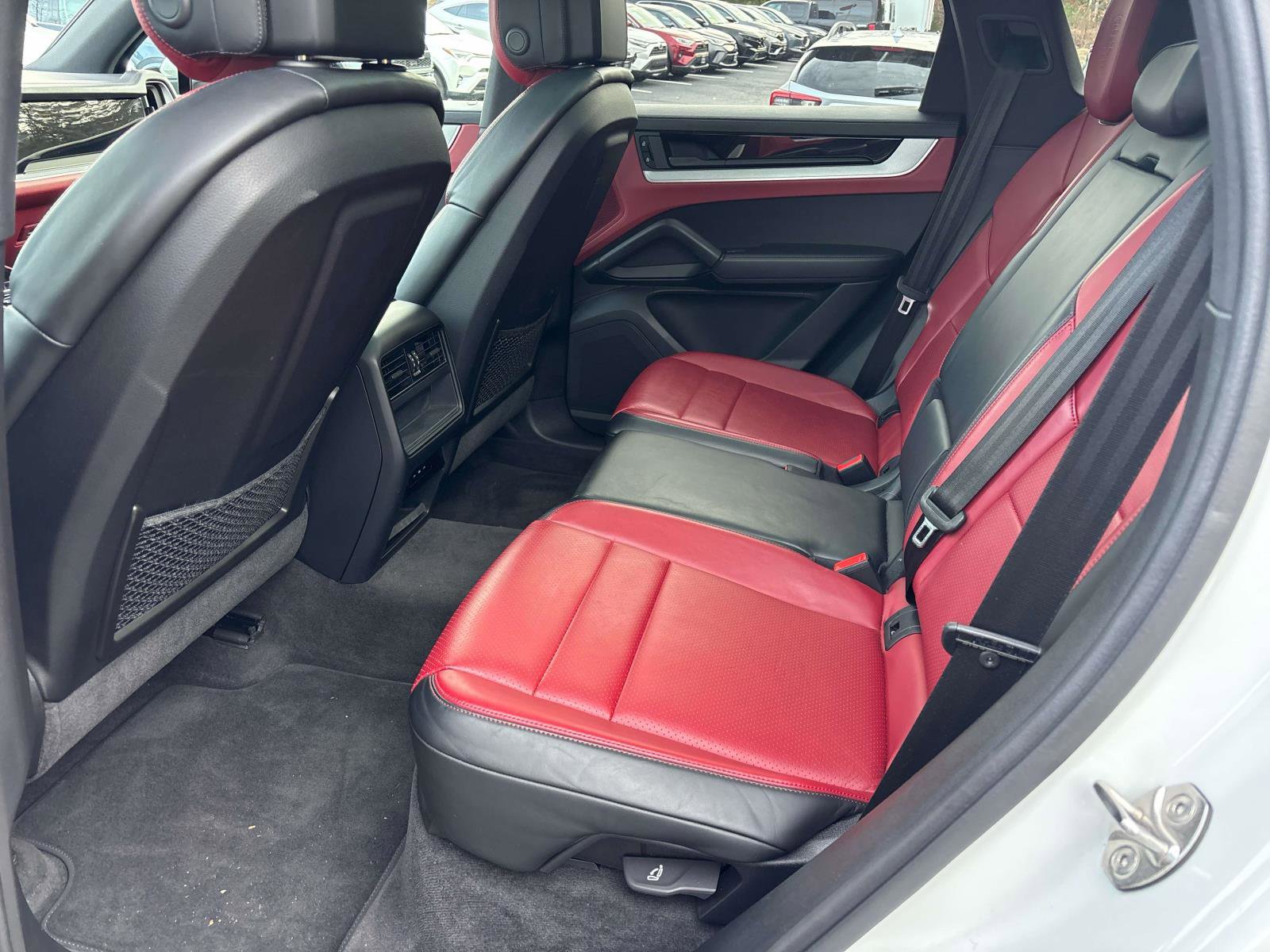 Used 2024 Porsche Cayenne image 7